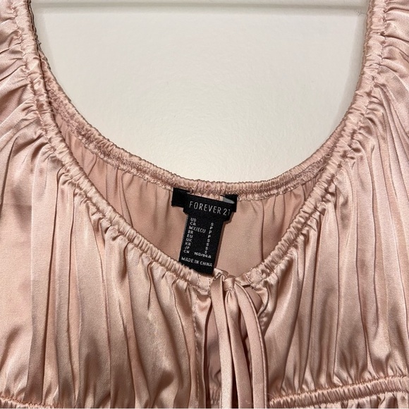 🖤Silk Pink Puff Sleeve Top - Picture 4 of 5